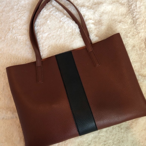Vince Camuto Handbags - Brown leather Vince Camuto tote